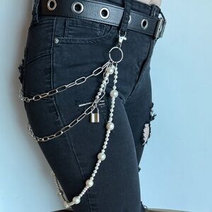 Hand made 1 of a Kind Elegant Silver and Pearl Belt Chain